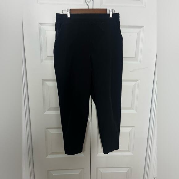 Fabletics Downtown Tapered Black Ankle Pants - Picture 3 of 6